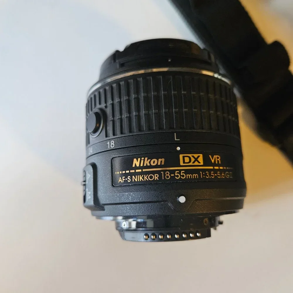 nikon d200 w/ lenses dslr